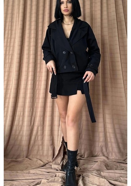 Siyah Kemerli Kısa Trech Ceket