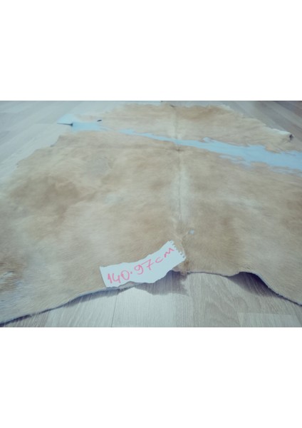 Doğal Işlenmemiş Hakiki Derisi Dana Postu Halı Yolluk