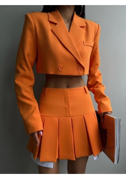 Pileli Etek Crop Ceket Takım modelleri