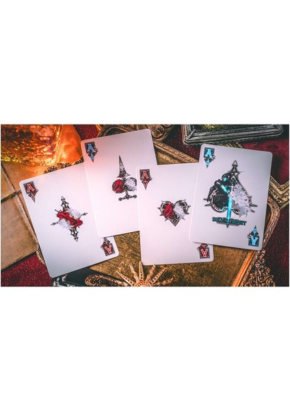 King Star Death Knight Abyss Premium Oyun Kağıdı Koleksiyonluk Iskambil Kartları fırsatları