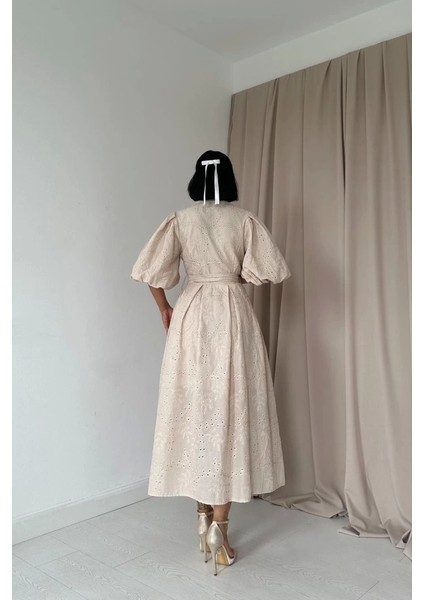 Bej Pileli Balkon Elbise fırsatları