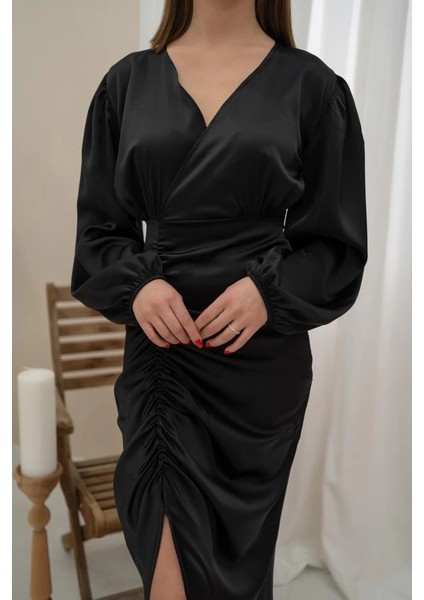 Siyah V Yaka Saten Elbise fırsatları