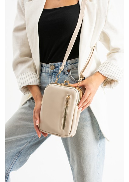 Kadın Burslu Gold Aksesuarlı Ayarlanabilir Çapraz Askılı Suni Deri Omuz ve Çapraz Çanta fırsatları