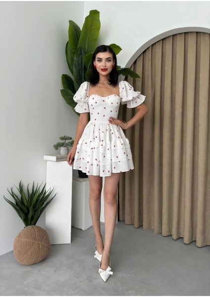 Beyaz Mini Elbise modelleri