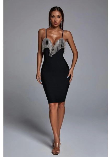 Kadın Omuz Askılı Derin Göğüs Dekolteli Zincir Detay Mini Elbise