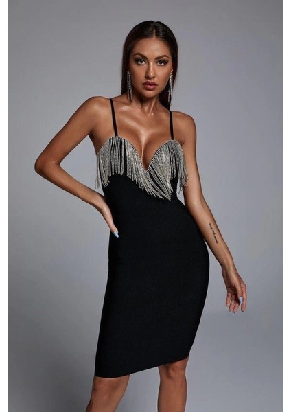 Kadın Omuz Askılı Derin Göğüs Dekolteli Zincir Detay Mini Elbise fiyatları