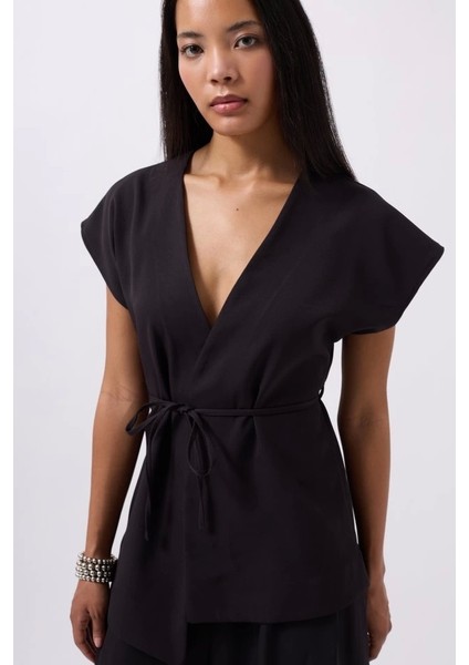 Bağcık Detay Yelek modelleri