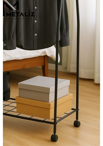 Tekerli Metal Elbise Askılığı Taşınabilir ve Dayanıklı Raflı Giysi Standı Kıyafet Organizeri modelleri