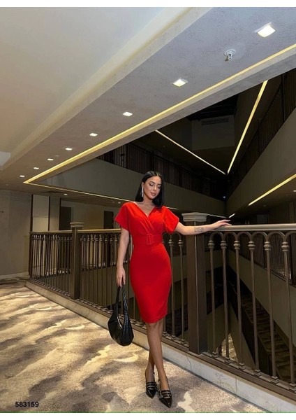 Kadın Dalgıç Krep V Yaka ve Sırt Dekolte Detaylı Elbise