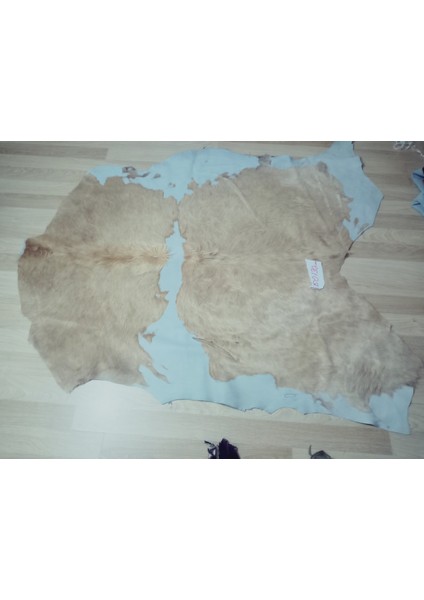 Doğal Işlenmemiş Hakiki Derisi Dana Postu Halı Yolluk