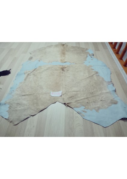 Doğal Işlenmemiş Hakiki Derisi Dana Postu Halı Yolluk