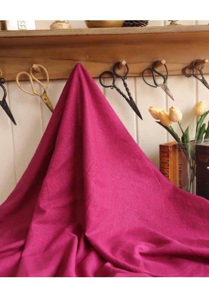 Yargıc•ı Yıkanmış Ham Keten Muazzam Yapıda Koyu Pembe Renkte