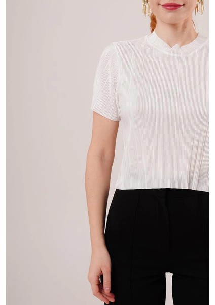 Fitilli Kısa Kollu Parlak Beyaz Bluz modelleri