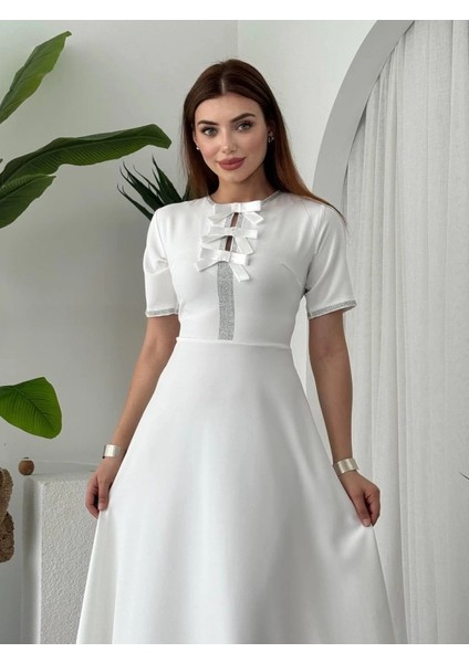 Wera Taşlı Fiyonk Detaylı Elbise