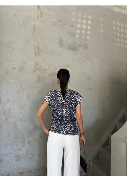 Leopar Desen Yandan Bağlama Detaylı Bluz - Gri modelleri