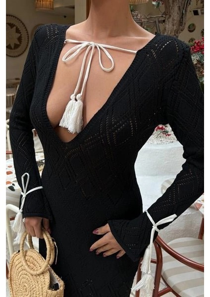 Püskül Bağcık Detaylı V Yaka Ajurlu Elbise 2850 indirimleri