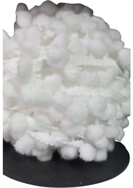 Sıralı Ponpon 1 Metre Beyaz