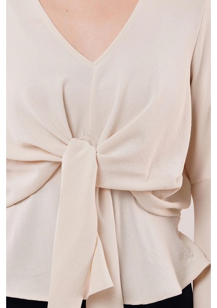 Ön Bağlamalı Volan Kol Ekru Bluz modelleri