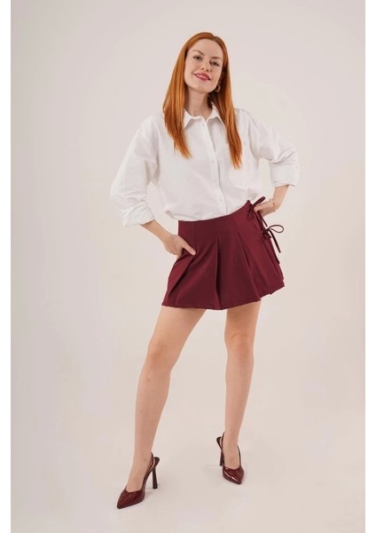 Önü Piliseli Yandan Bağlama Detaylı Bordo Mini Şort Etek modelleri