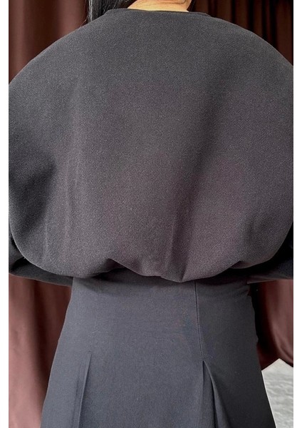 Siyah Kısa Önü Fermuarlı Bomber Ceket fırsatları