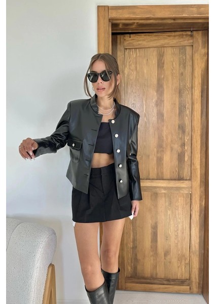 Siyah Önü Düğme Kapamalı Deri Ceket fırsatları