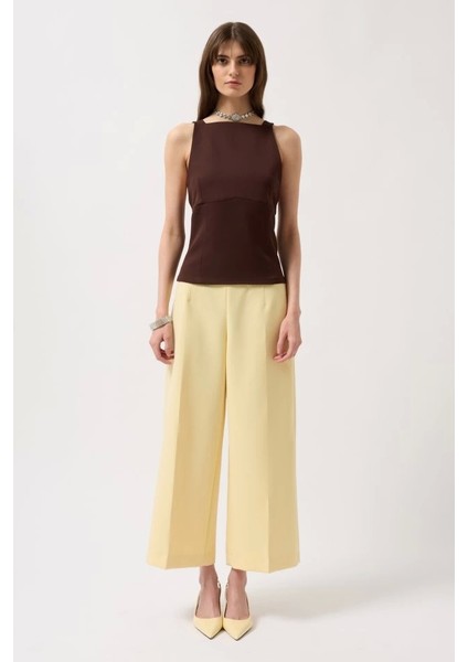 Sırt Kurdele Detay Bluz fiyatları