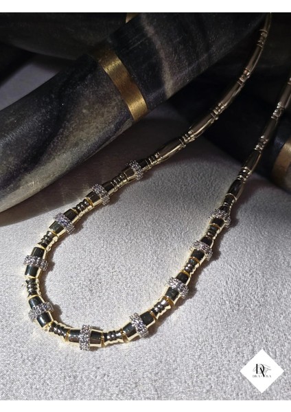 - Elara - Silindir Zirkon Detaylı Kadın Kolye