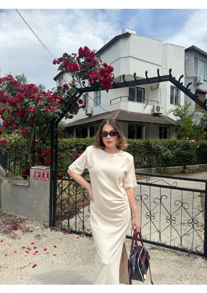 Kısa Kollu Uzun Yandan Yırtmaçlı Elbise - Beyaz fiyatları