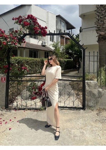 Kısa Kollu Uzun Yandan Yırtmaçlı Elbise - Beyaz fırsatları