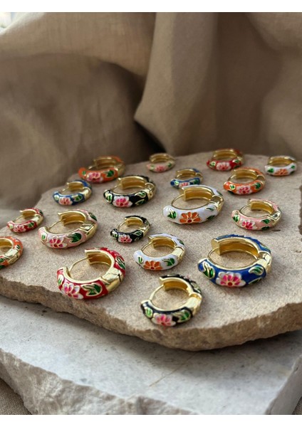 Turuncu Mineli Üçlü Küpe fırsatları