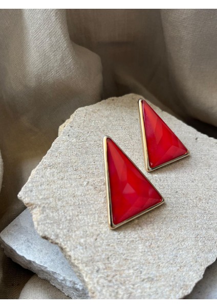 Kırmızı Taşlı Üçgen Küpe fiyatları
