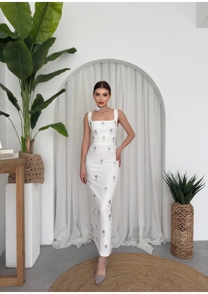 Ners Taş Detaylı Elbise fırsatları