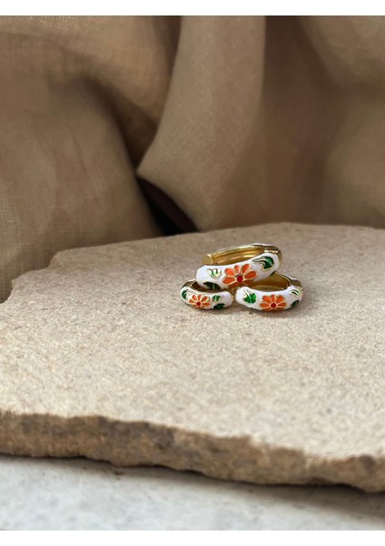 Beyaz Mineli Üçlü Küpe