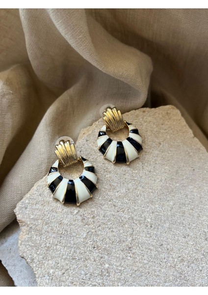 Siyah Beyaz Renkli Küpe