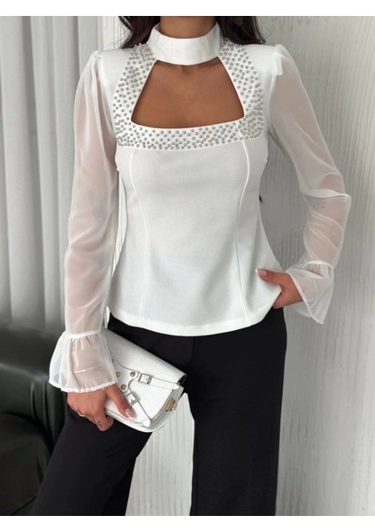 Kolları Şifon Göğüste Inci Boncuk Detaylı Bluz - Beyaz
