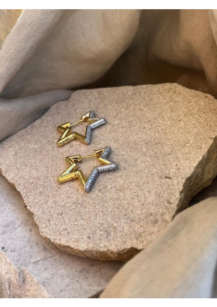 Taşlı Altın Renkli Yıldız Küpe