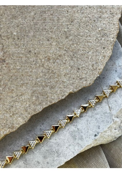 14K Taşlı Örüntü Üçgen Bileklik fiyatları