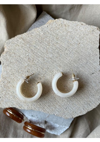 Altın Rengi Şeritli Kemik Krem Küpe fiyatları