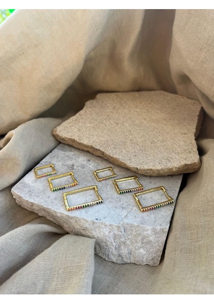 Renkli Taşlı Dikdörtgen Altılı Küpe