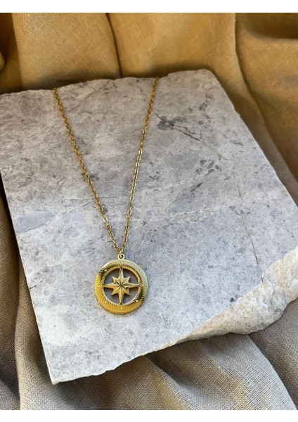 Taşlı Antik Yıldız Uçlu Kolye