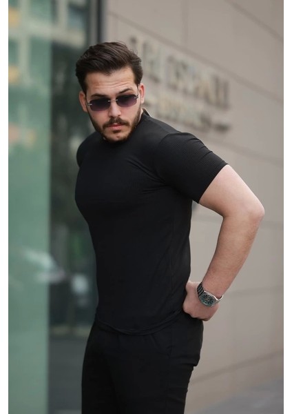 Erkek Kısa Kollu Çizgi Kabartma Detaylı T-Shirt fiyatları