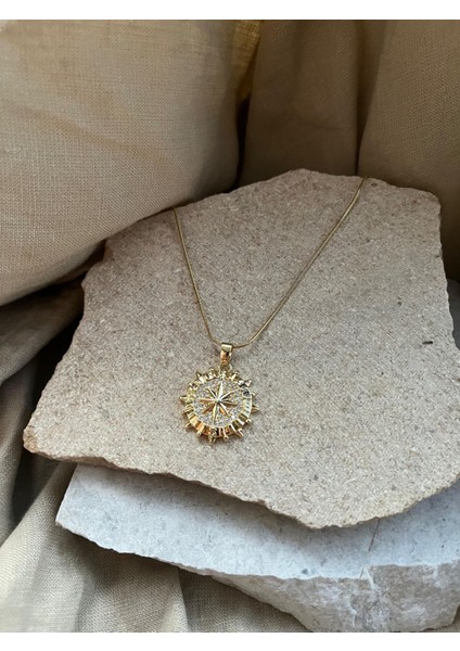 Taşlı ve Yıldız Uçlu Kolye modelleri