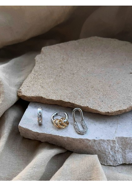 Gümüş Renkli Taşlı Oval Üçlü Küpe