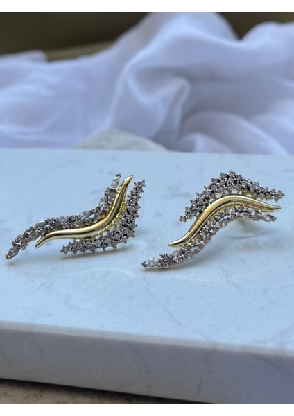 Su Yolu ve Taş Desenli Küpe