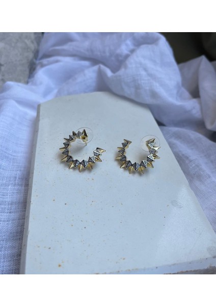 Diken ve Taş Desenli Küpe modelleri