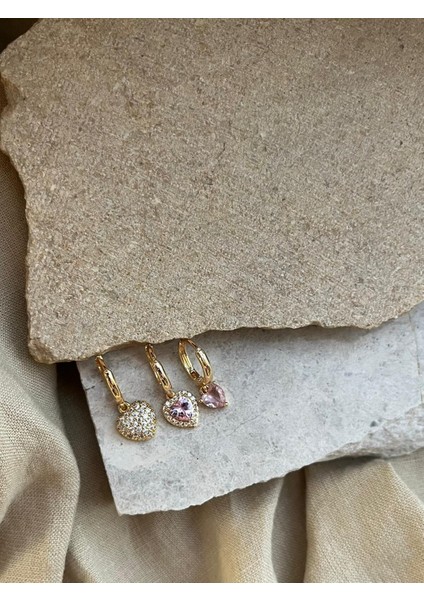 Altın Renkli Kalpli Taşlı Üçlü Küpe fiyatları