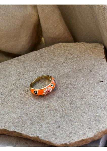 Turuncu Mineli Yüzük