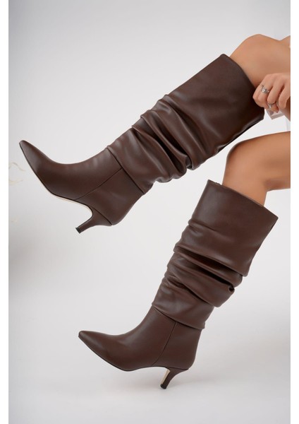 Uzun Kadın Deri Çizme - Kadın Kahverengi Büzgülü Diz Altı Çizme – Ince Topuklu Şık Kışlık Bot
