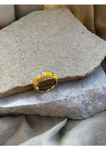Sarı Mineli Yüzük