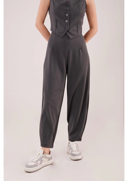 Havuç Kesim Gri Pantolon modelleri